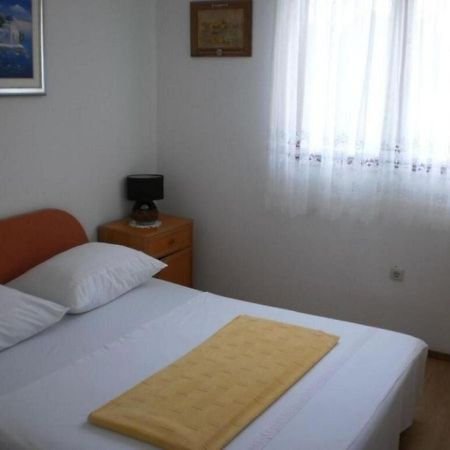 Apartment Tomislav Трогір Екстер'єр фото