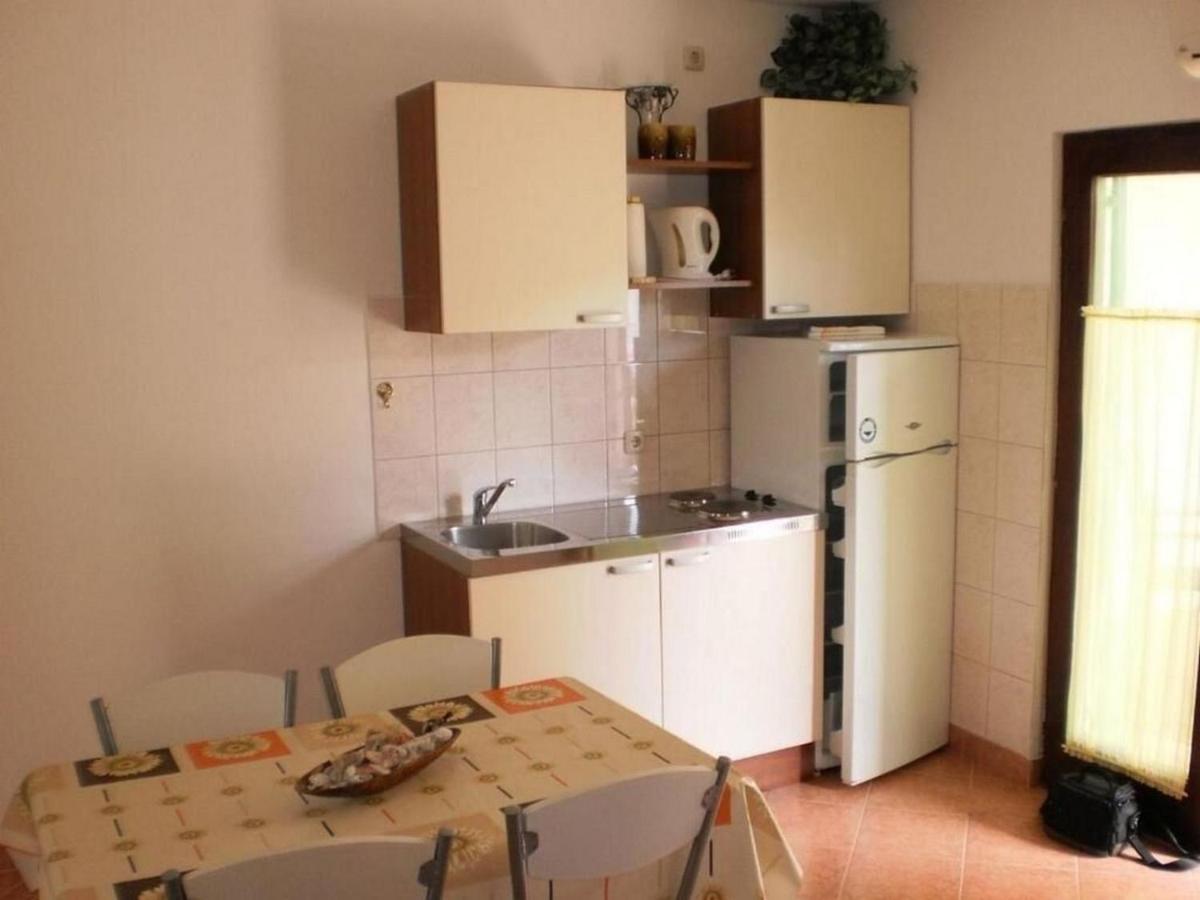 Apartment Tomislav Трогір Екстер'єр фото